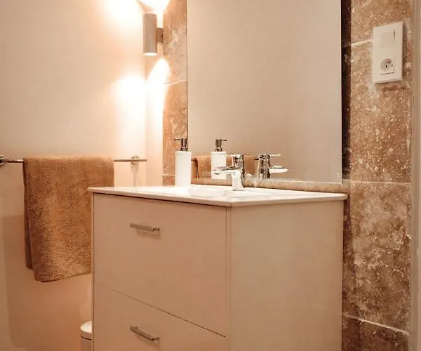 Le Chai Bed & Breakfast Condom